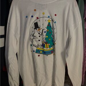 Charming White Long Sleeve Tee with Snowman and Tree Design